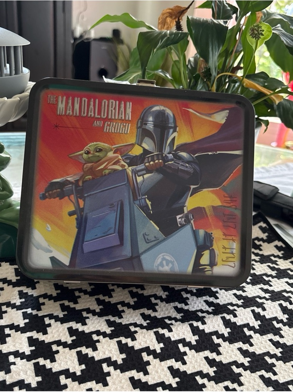 Star Wars The Mandalorian Lunchbox - Black